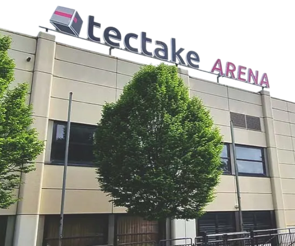 Außenansicht der tectake Arena in Würzburg